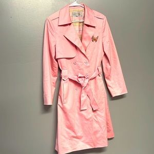 It's super beautiful. Tahari